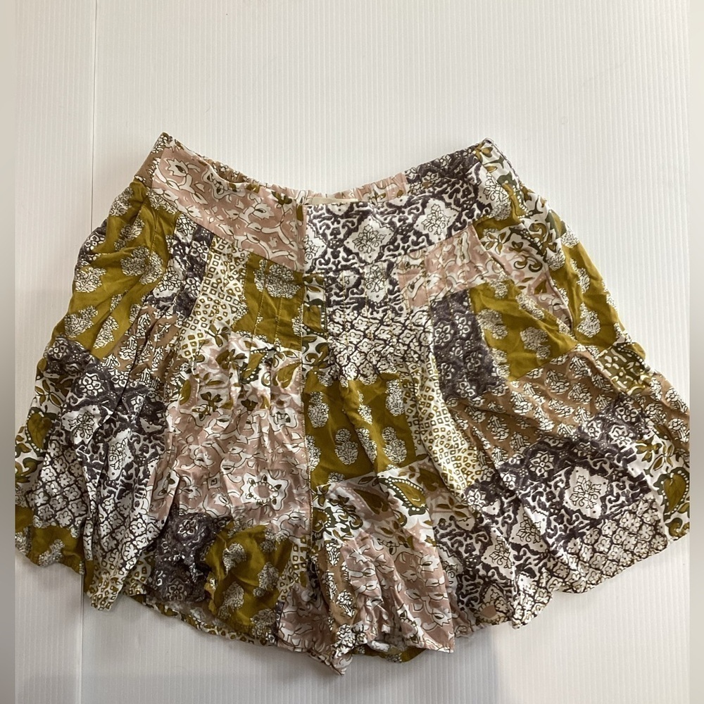 Maeve by Anthropologie Patchwork Pleated  Shorts Quilted Floral Pockets Boho XS